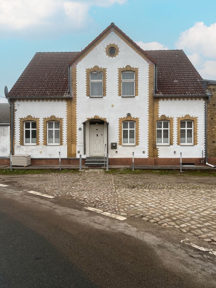 Straßenansicht