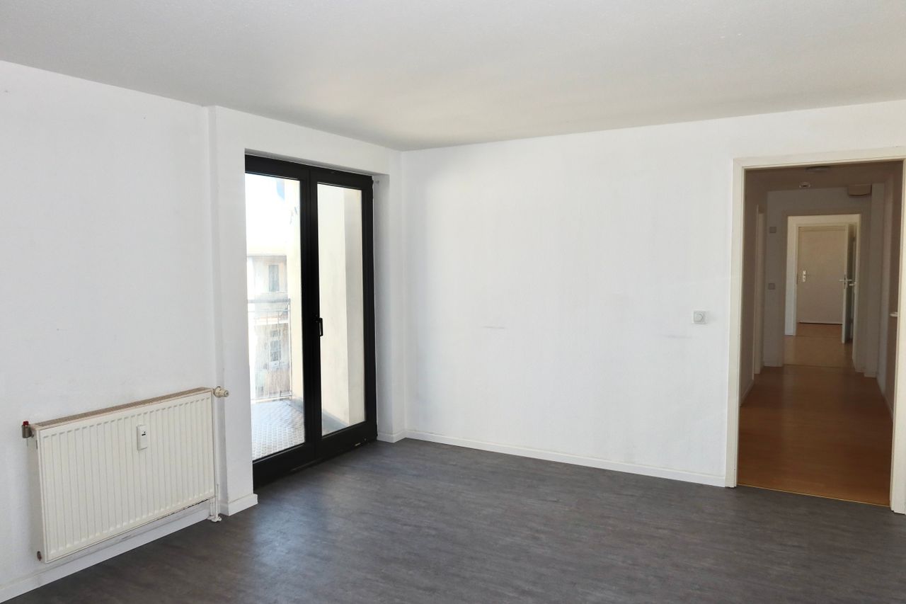 Küche mit Balkon